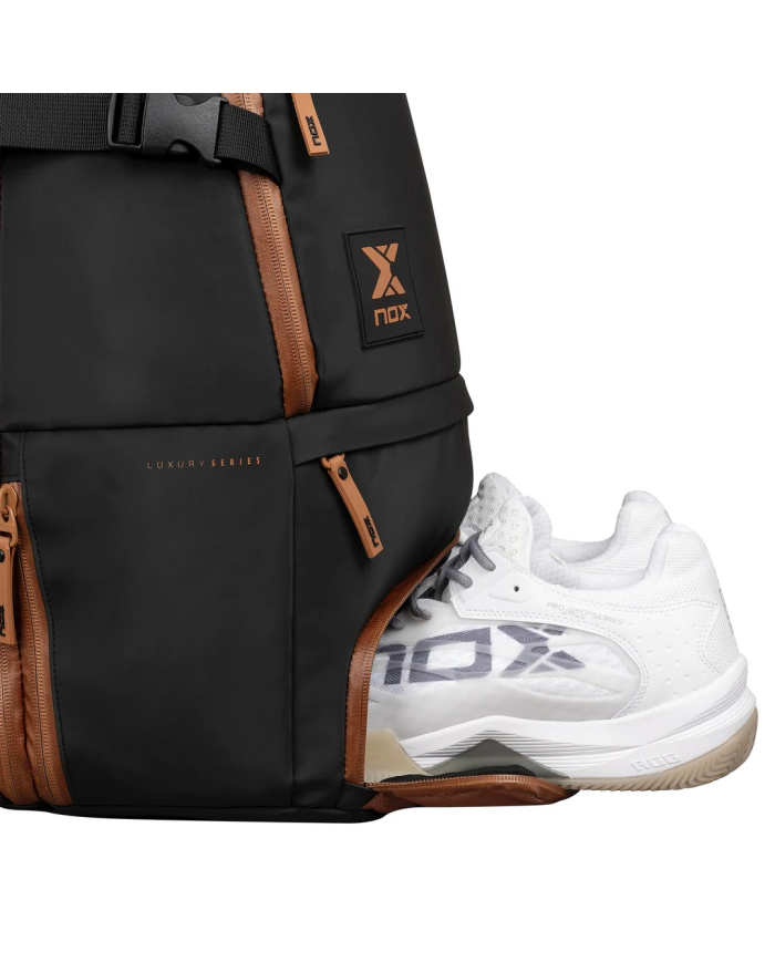 Mochila negra y marrón Nox Luxury Open Series