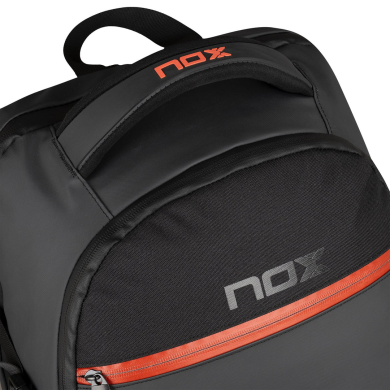 Mochila negra y roja Nox Luxury Open Series Mochila negra y roja Nox Luxury Open Series