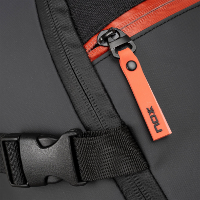 Mochila negra y roja Nox Luxury Open Series Mochila negra y roja Nox Luxury Open Series