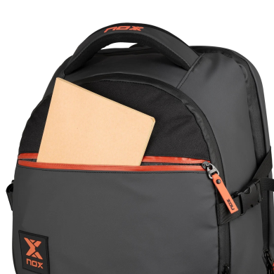 Mochila negra y roja Nox Luxury Open Series Mochila negra y roja Nox Luxury Open Series