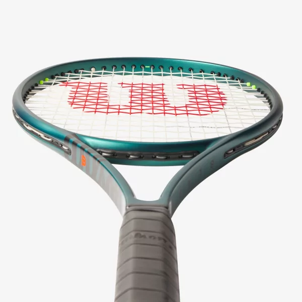 Wilson Blade 98 (18 x 20) Wilson Blade 98 (18 x 20)