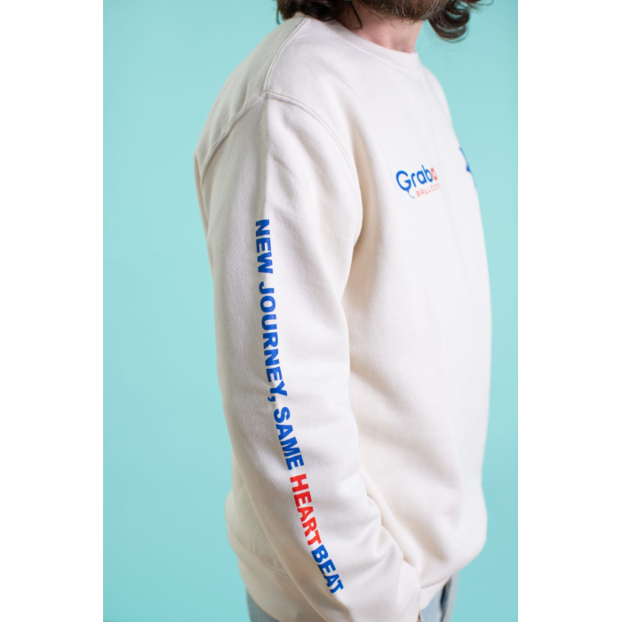 SWEATSHIRT NEW JOURNEY, SAME HEARTBEAT