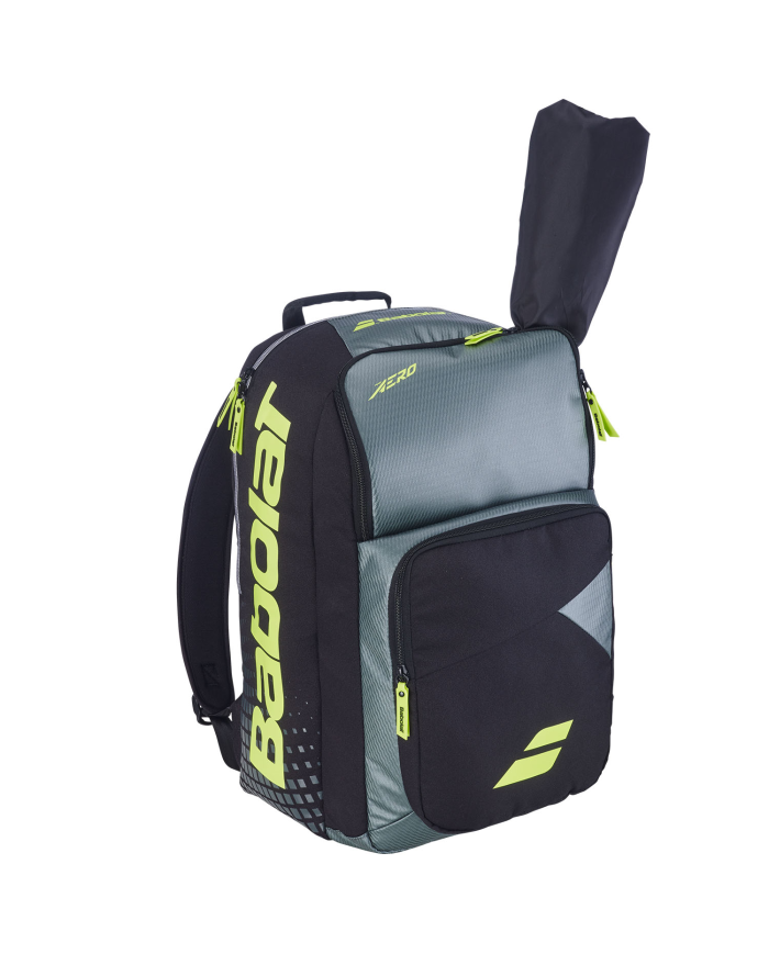 Zaino da tennis Babolat Pure Aero 2026, nero e grigio con logo giallo neon, tasche multiple e puntale per racchette.
