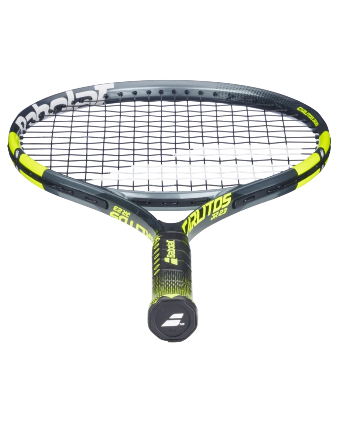 Raquette da tennis junior Babolat Carlitos 23" con manico e corde nere, design grigio-nero e dettagli giallo neon.