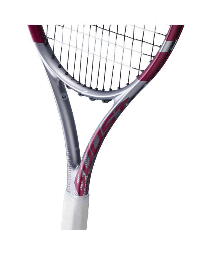 Babolat Boost Aero Pink 2026 racchetta da tennis, dettaglio impugnatura e testa con stringatura, colore rosa e argento.