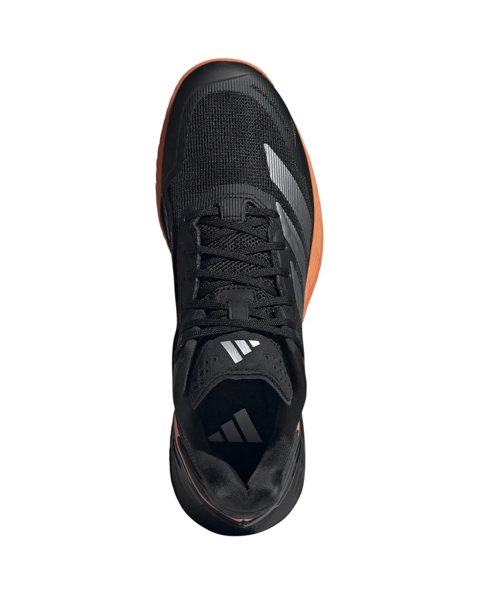 Scarpa da tennis Adidas Defiant Speed 2 nera con detalI a contrasto arancione, vista dall'alto, intreccio di lacci e tomaia in m