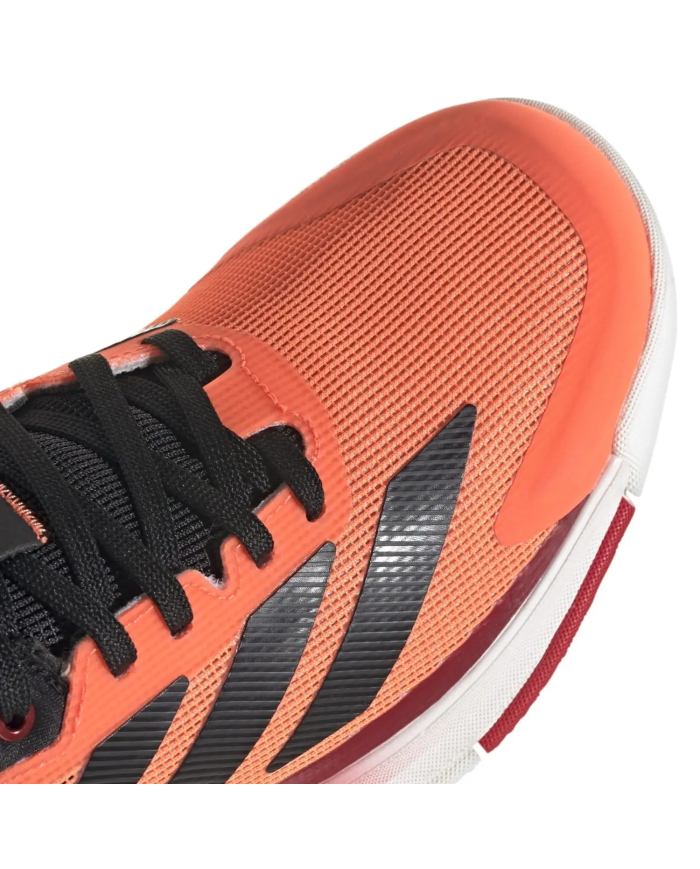 Scarpa da padel arancione Adidas Crazyquick Boost per bambini; dettaglio tomaia in mesh, neri lacci e raccordi neri, suola bianc