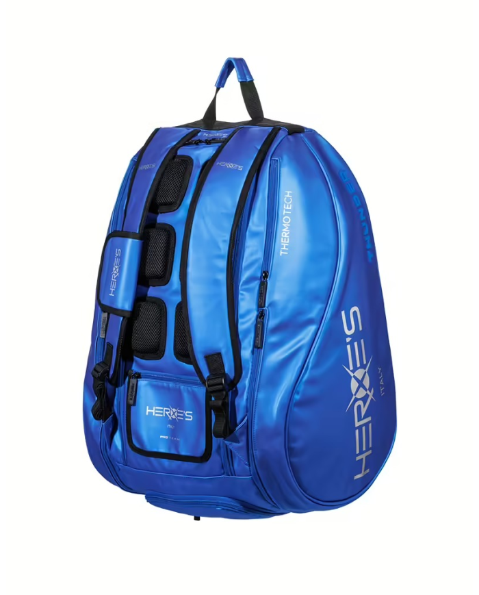 Borsone sportivo azzurro Heroes Thunder Rowan con multiple tasche e cinturini di compressione, logo HEROES e maniglia superiore.
