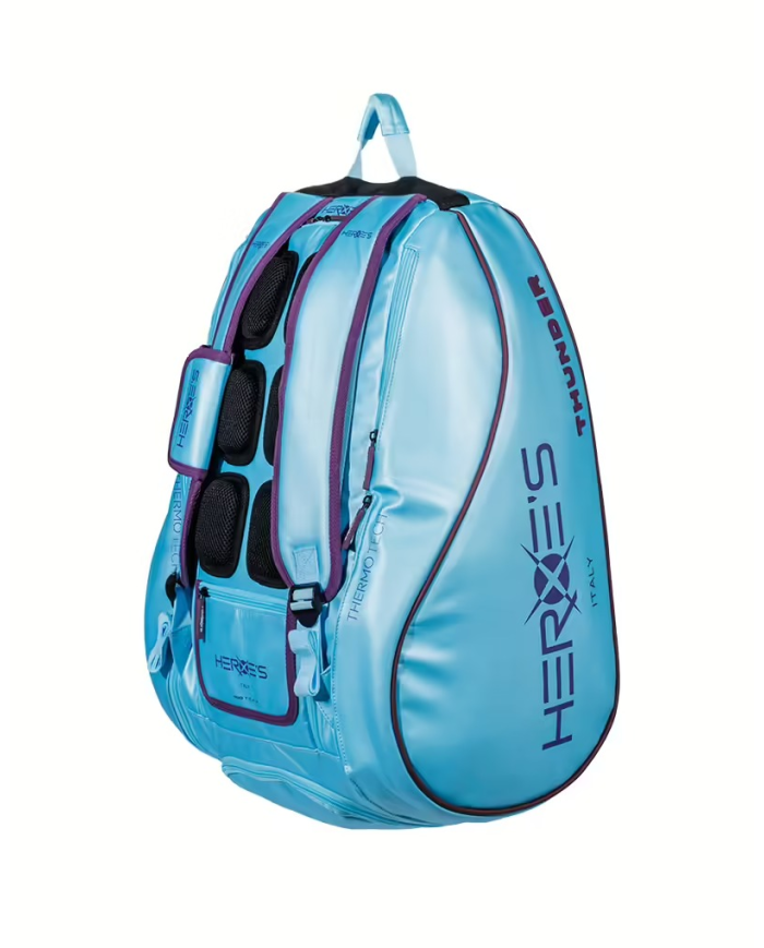 Borsone Thunder Show 2026 di Richerich: grande bagaglio da tennis azzurro piscina con tasche nere, manici e logo HERBES/THUNDER.