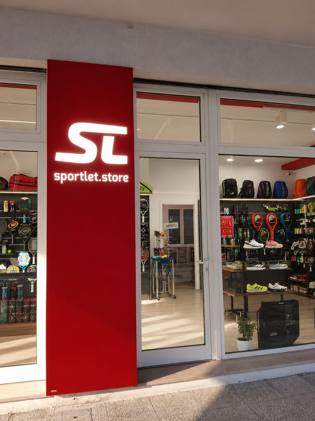 insegna sportlet store misano adriatico